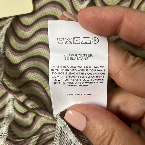 Peppermayo NWT Disco Inferno Crop “ Retro Wave” Top size 6 - Picture 5 of 7